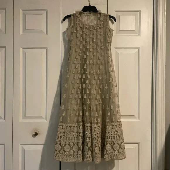 Pakastian Indian Chic Cream metallic Embroidered Maxi two piece dress 30 USA O Pakastian Indian Chic Cream metallic Embroidered Maxi two piece dress 30 USA O